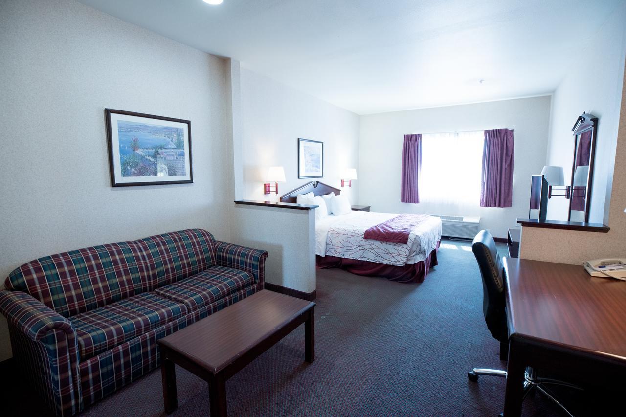 Portland Suites Airport East Fairview Zewnętrze zdjęcie