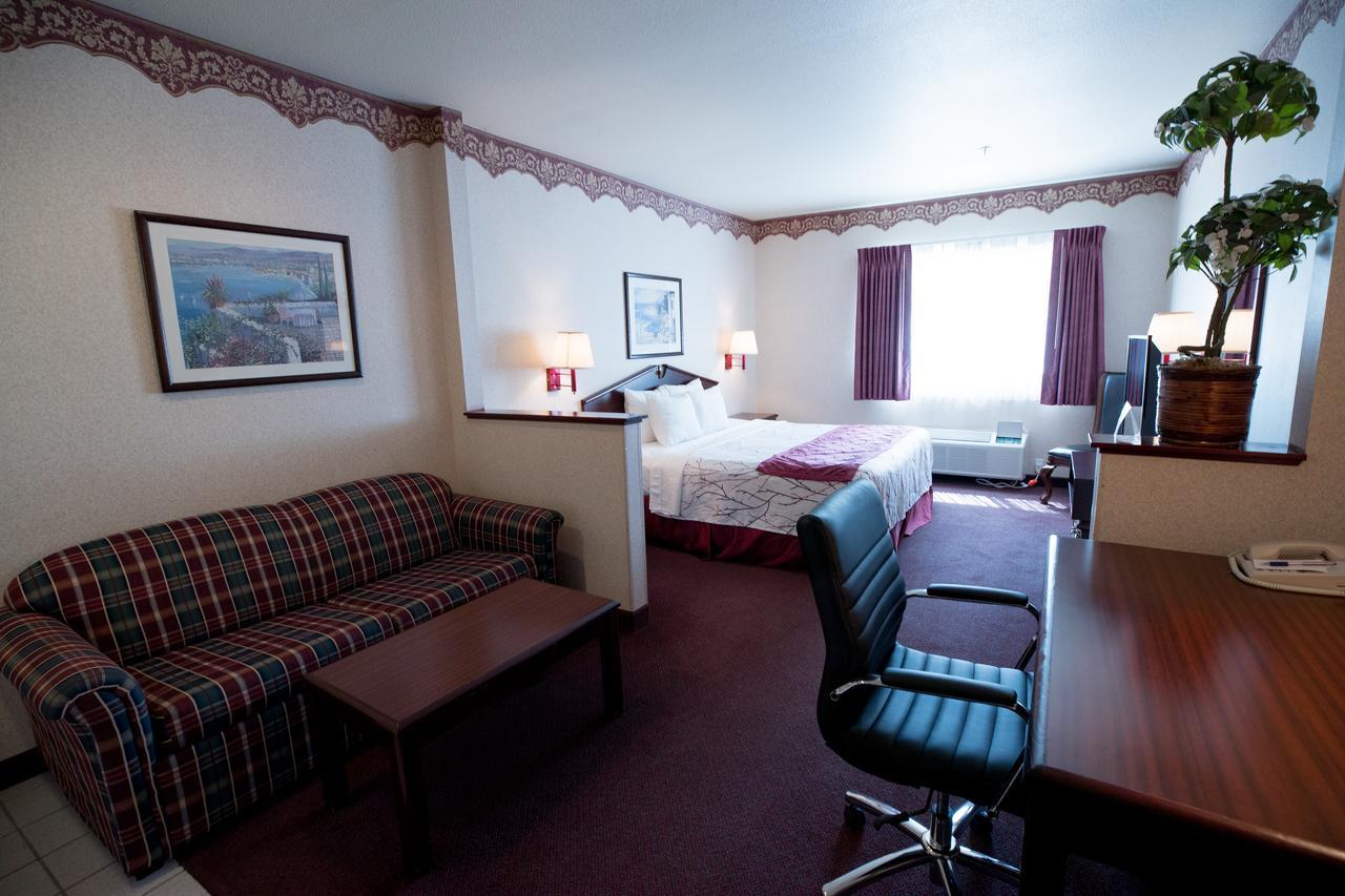 Portland Suites Airport East Fairview Zewnętrze zdjęcie