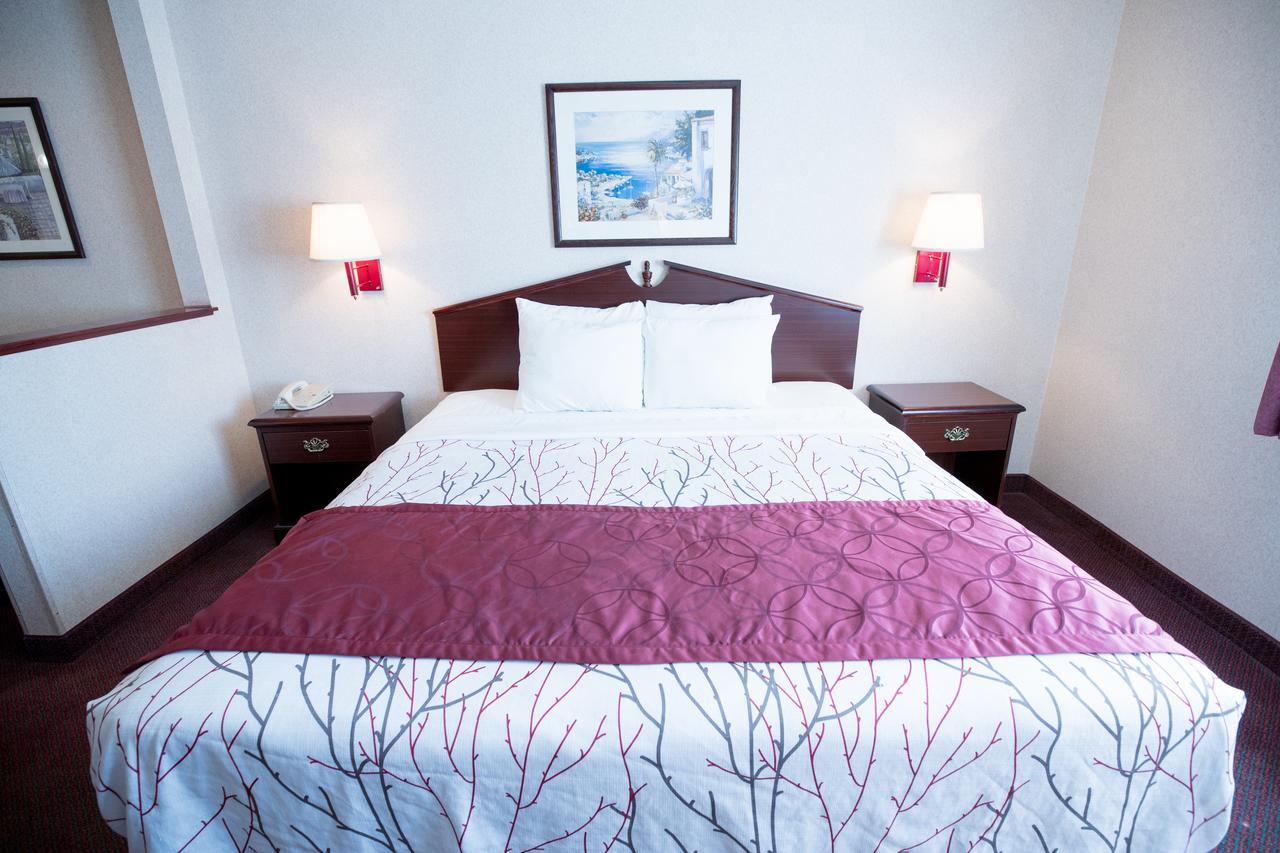 Portland Suites Airport East Fairview Zewnętrze zdjęcie