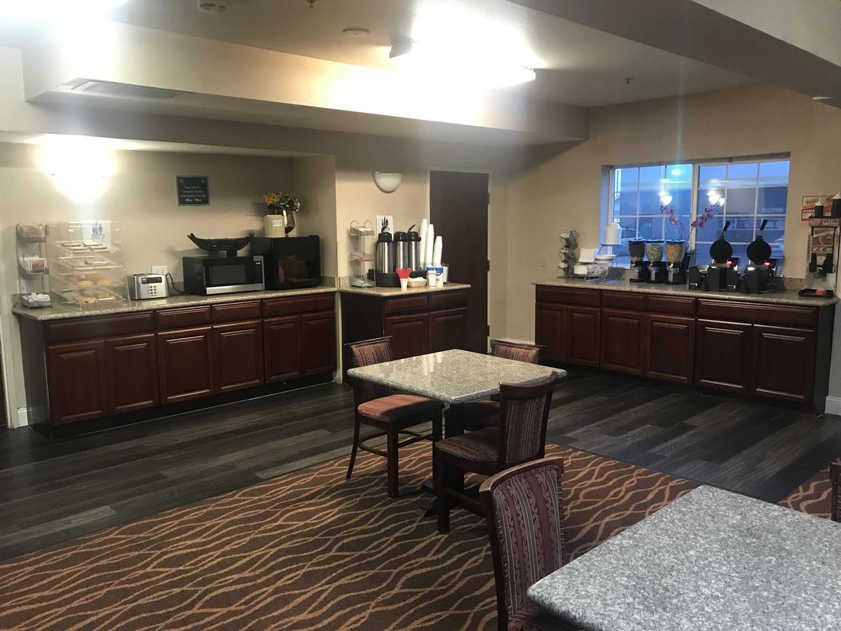 Portland Suites Airport East Fairview Zewnętrze zdjęcie
