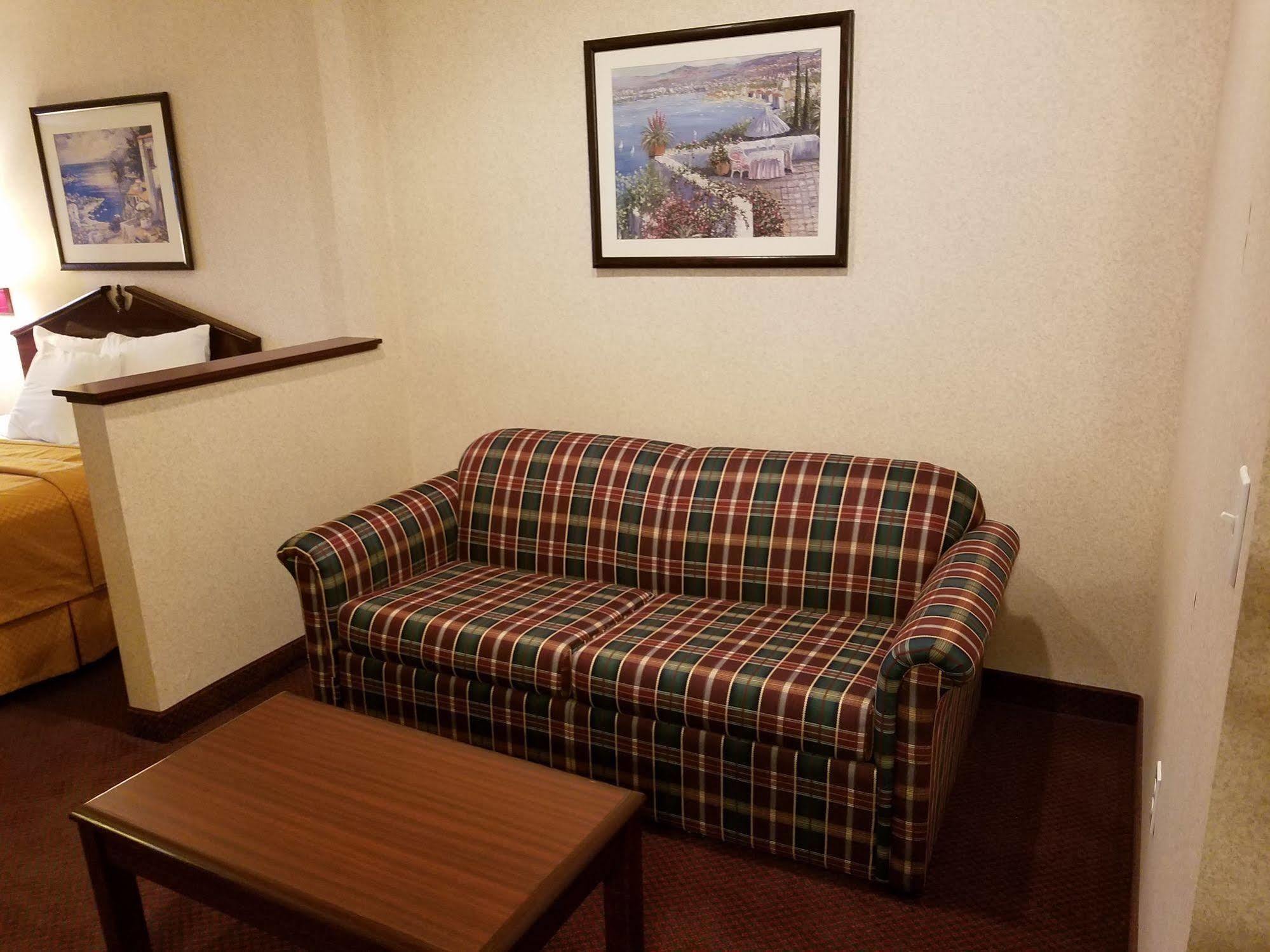 Portland Suites Airport East Fairview Zewnętrze zdjęcie