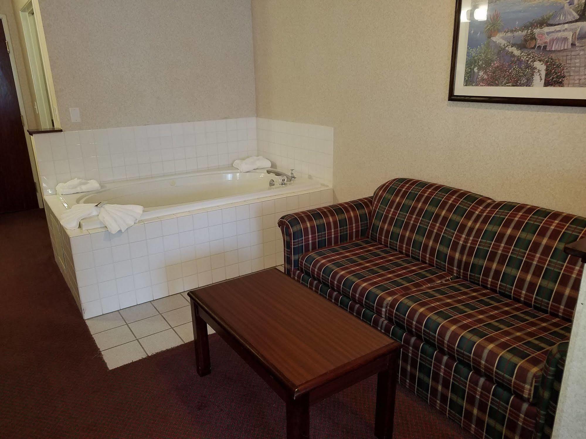 Portland Suites Airport East Fairview Zewnętrze zdjęcie
