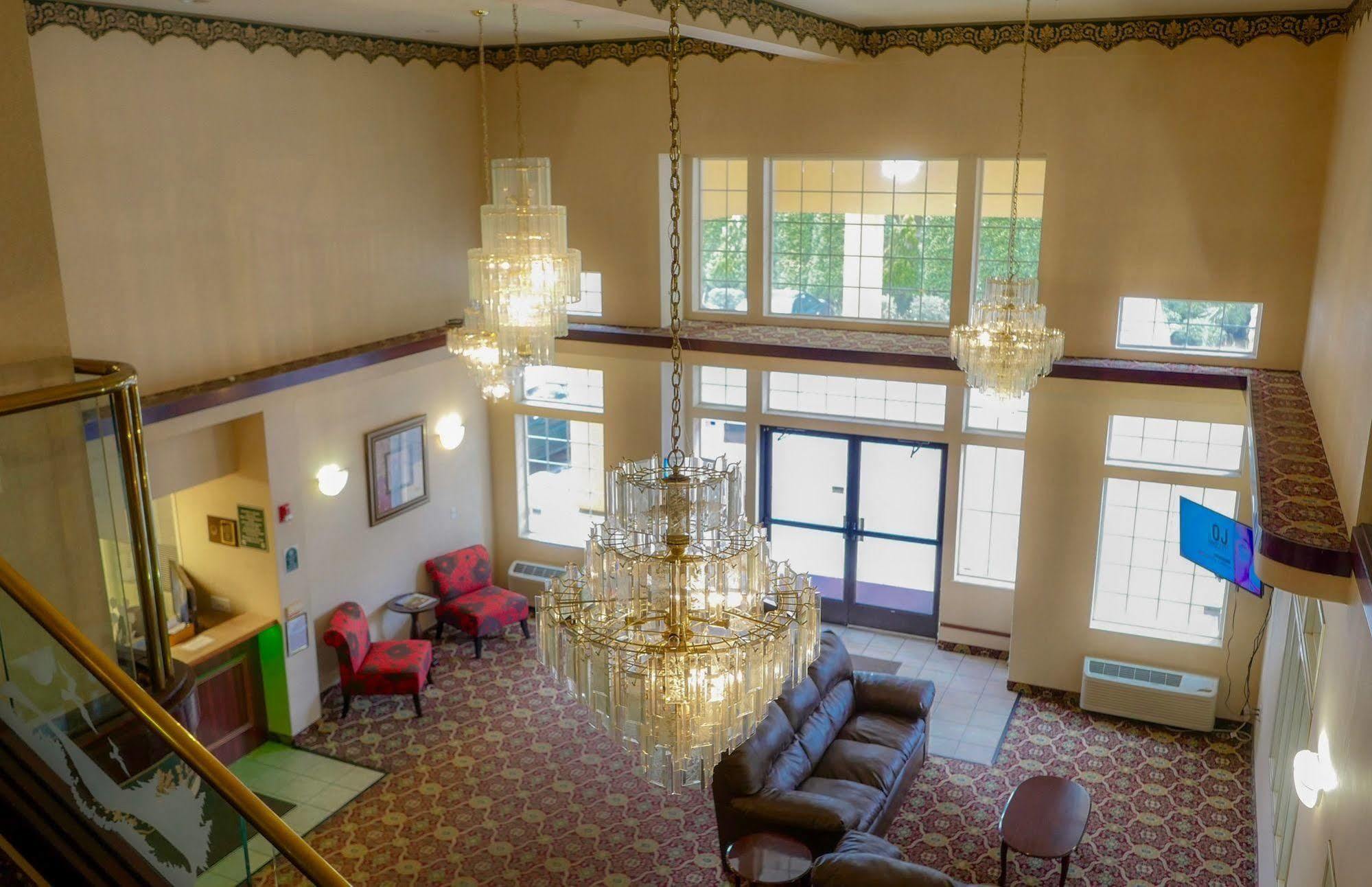 Portland Suites Airport East Fairview Zewnętrze zdjęcie